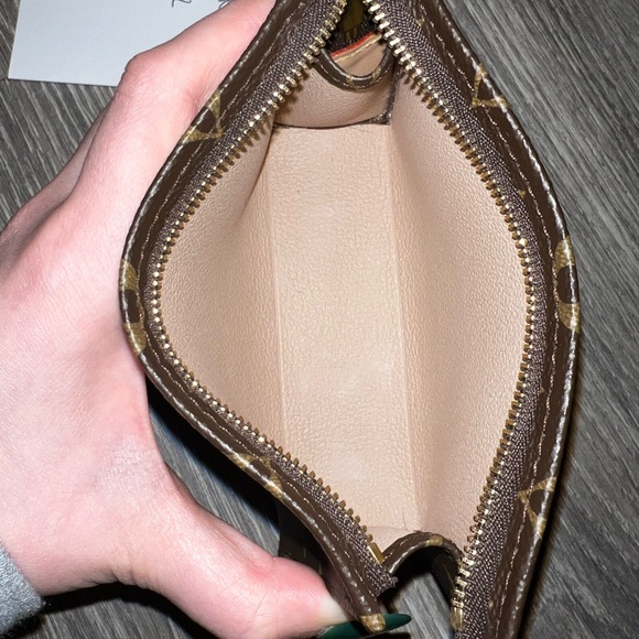 louis vuitton toiletry 15 - Picture 3 of 12